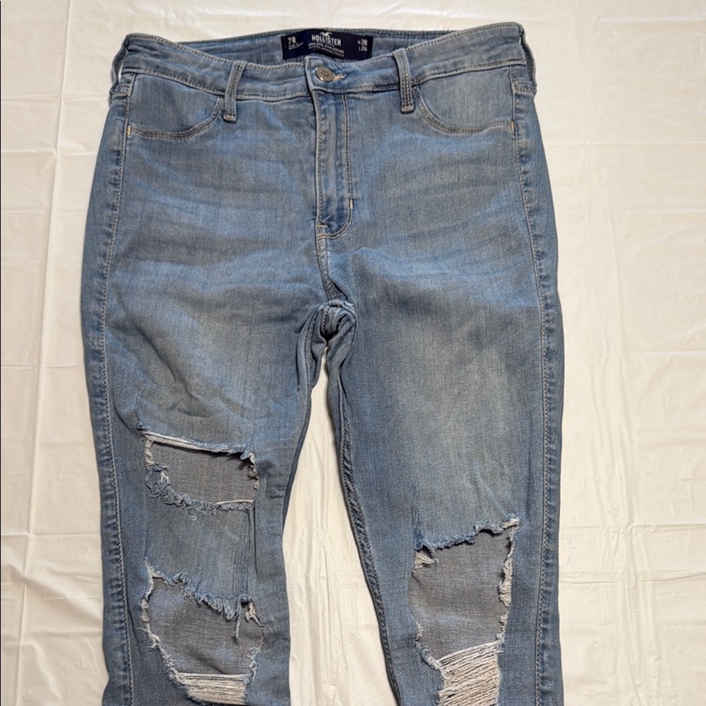 Hollister Light Blue Distressed high-rise Jean legging size 7R Juniors